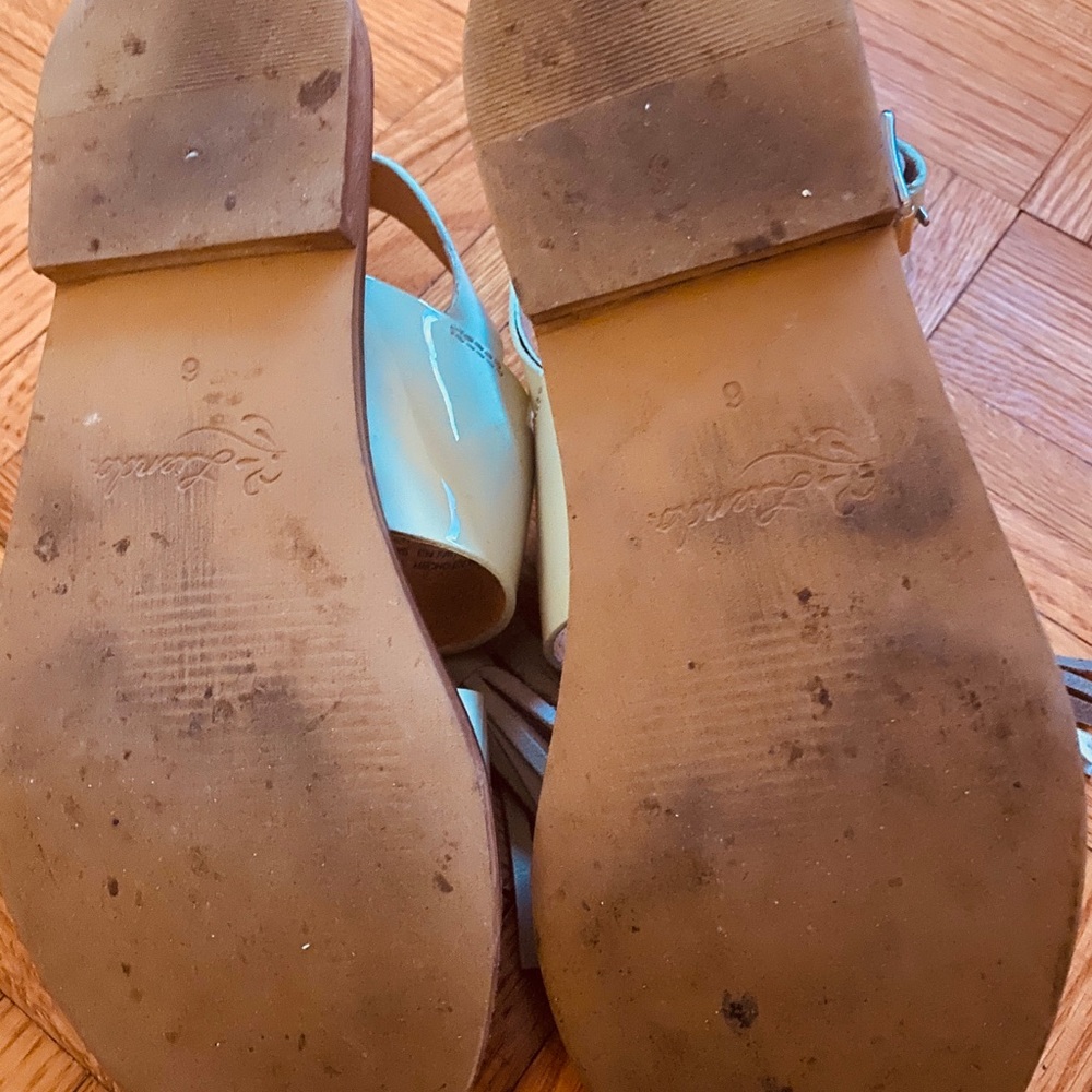 Sandals - Picture 3 of 3